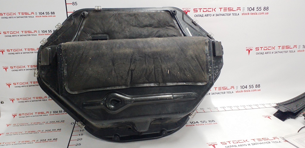 1 Vano motore AWD Tesla modello S 1052617-00-B